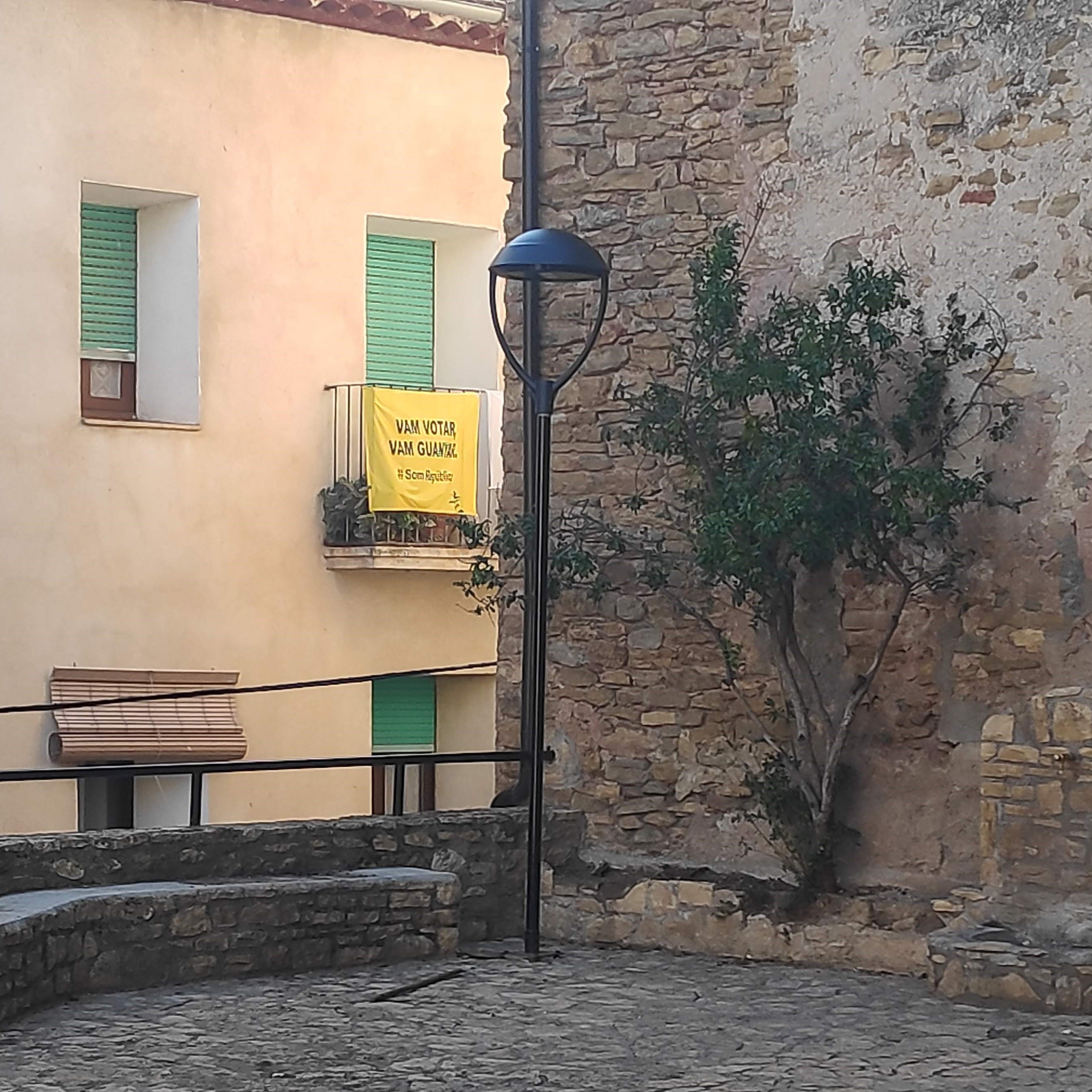 Enllumenat LED Àger